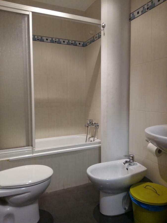 Hostal Las Eras Cubillos del Sil Luaran gambar