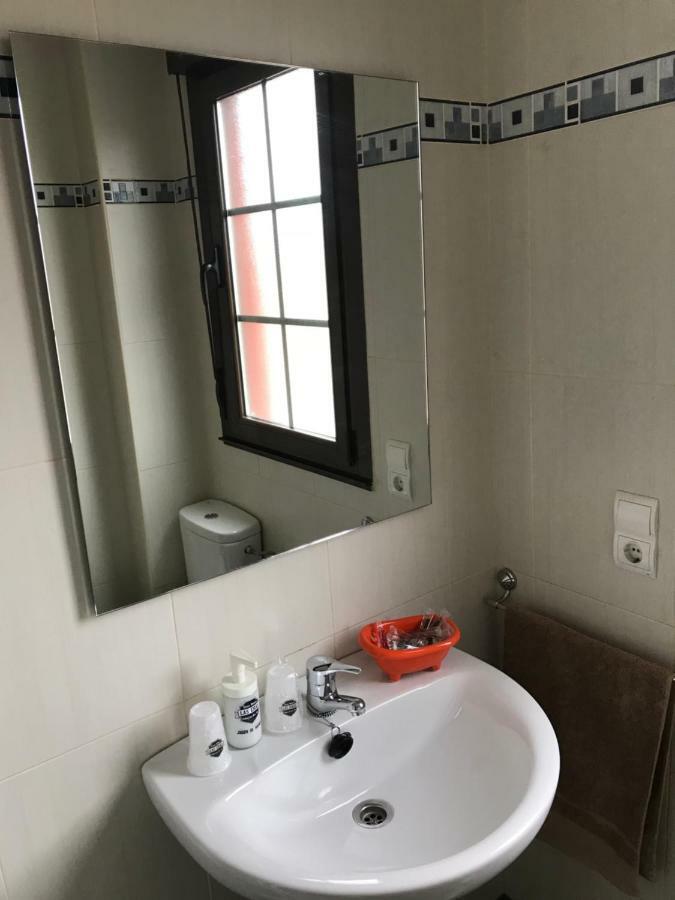 Hostal Las Eras Cubillos del Sil Luaran gambar
